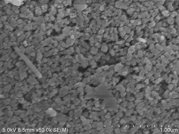 ナノ多孔質のミクロンシリカ粉